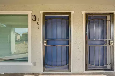 318 E Vine Cir, Mesa, AZ 85210