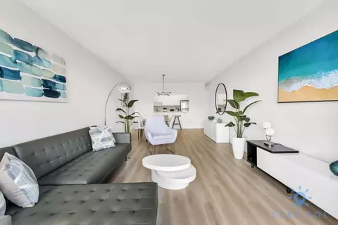 Collins Ave, North Miami Beach, FL 33160