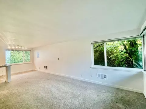 825 W Nickerson St, Seattle, WA 98119