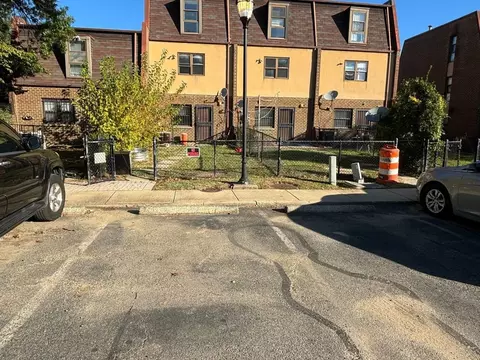 Frontier Townhomes, Washington, DC 20009 photo 9