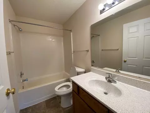 7472 157th St W, Apple Valley, MN 55124