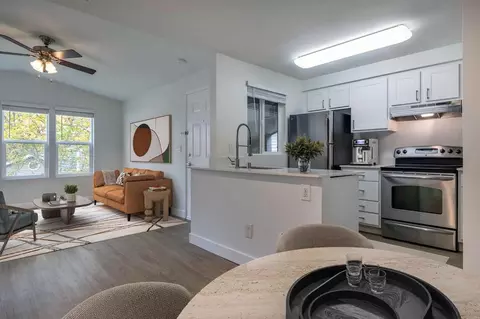 4250 W Lake Sammamish Pkwy NE, Redmond, WA 98052