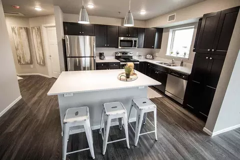 45 W Jefferson St, Waterloo, IA 50701