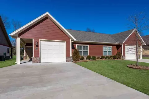 701 S Mock St, Prairie Grove, AR 72753