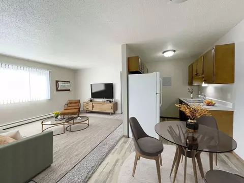 605 505 525 605 705 Park St, Minot, ND 58701