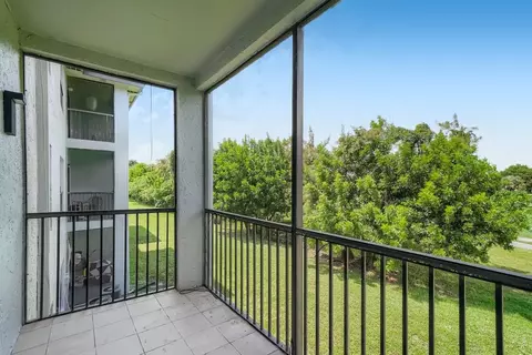 8650 NW 61st St, Tamarac, FL 33321 photo 32