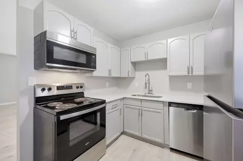4800 Hoyle Dr, Raleigh, NC 27604
