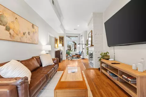 1425 P St NW, Washington, DC 20005 photo 2