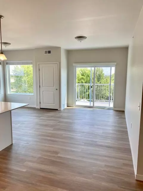 1255 Edmonson Ave NE, Monticello, MN 55362