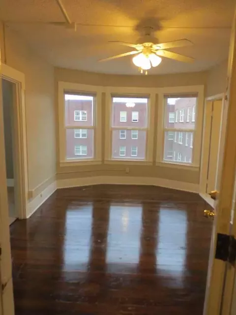 1717 12th Ave, Seattle, WA 98122
