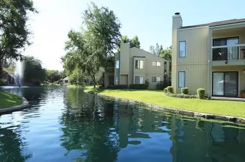 8200 Kroll Way, Bakersfield, CA 93311