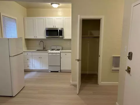 819 Sacramento St, San Francisco, CA 94108