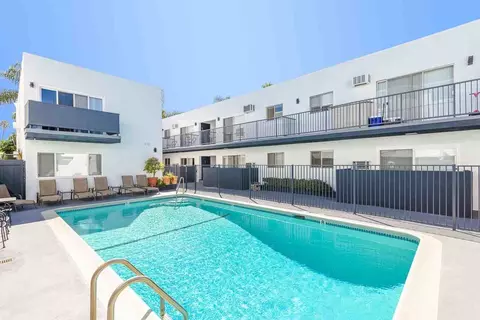 1261 N Laurel Ave, West Hollywood, CA 90046