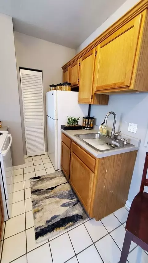 4433 Pershing Ave, Saint Louis, MO 63108