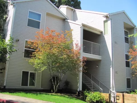 838 SE Cochran Dr, Gresham, OR 97080 photo 2