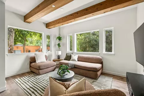 925 NE 23rd Ave, Portland, OR 97232