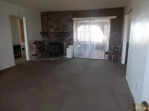 1050 Alta Ave, Landers, CA 92285