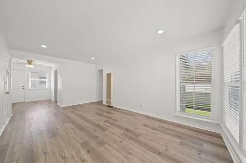 4321 Elm Ave, Long Beach, CA 90807