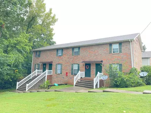 450 Martha Ln, Clarksville, TN 37043