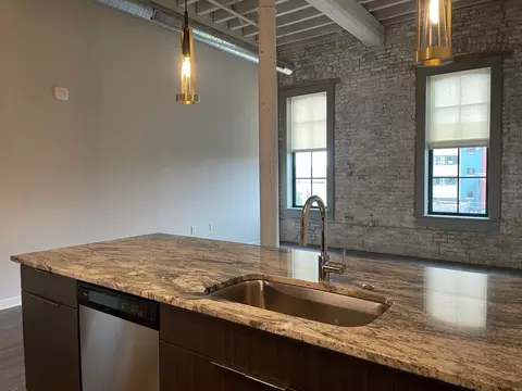 135 W Seeboth St, Milwaukee, WI 53204