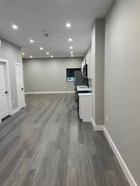 242 Spruce St, Albany, NY 12210