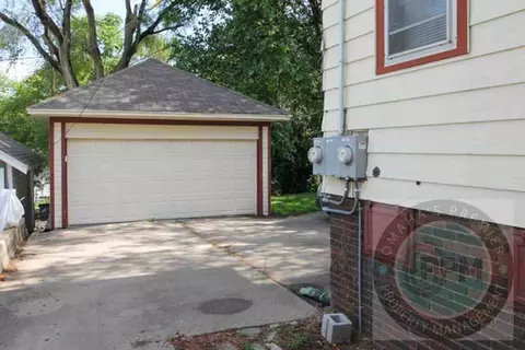 4210 Davenport St, Omaha, NE 68131 photo 2
