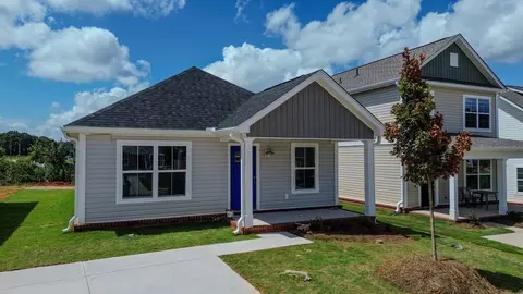 8699 White Horse Rd, Greenville, SC 29617