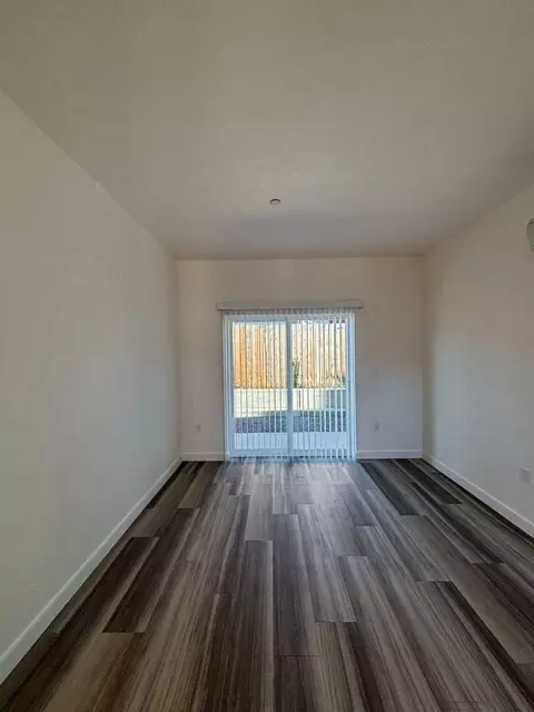 461 Arnos St, Talent, OR 97540