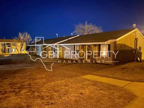 1100 S Main St, Shamrock, TX 79079