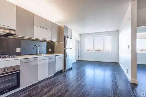 3015 San Pablo Ave, Berkeley, CA 94702