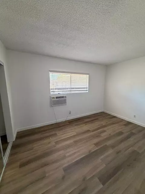 24810 Newhall Ave, Newhall, CA 91321 photo 10
