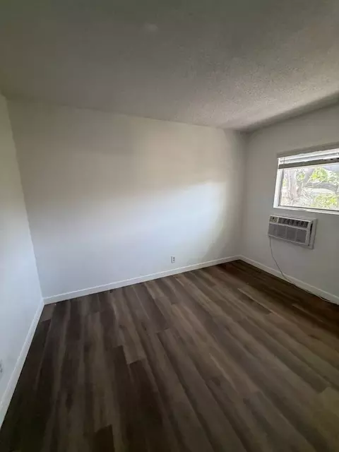 24810 Newhall Ave, Newhall, CA 91321 photo 12