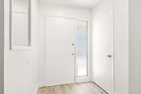 5800 Engle Rd, Carmichael, CA 95608