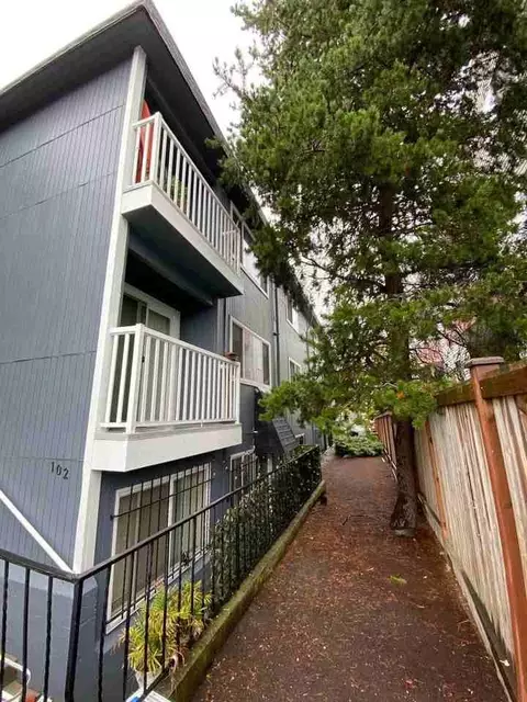 4121 Linden Ave N, Seattle, WA 98103