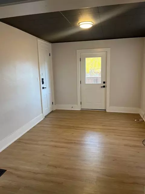 219 S Menlo Ave, Sioux Falls, SD 57104