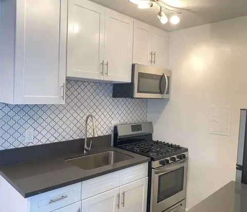 5119 Fountain Ave, Los Angeles, CA 90029