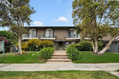 18561 Prairie St, Los Angeles, CA 91324