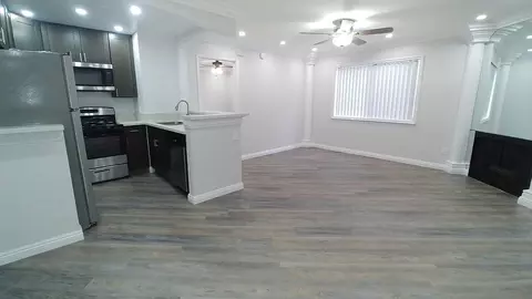 14242 Roscoe Blvd, Los Angeles, CA 91402