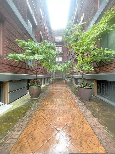 711 SE 11th Ave, Portland, OR 97214