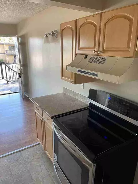 25 Thunderbird Pkwy SW, Lakewood, WA 98498