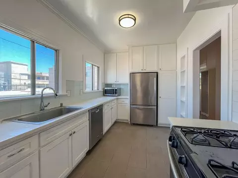 2616 Buckingham Rd, Los Angeles, CA 90016
