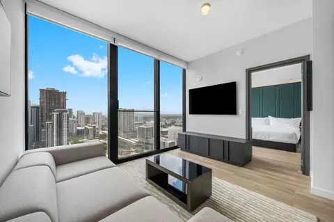 20 NE 11th St, Miami, FL 33132