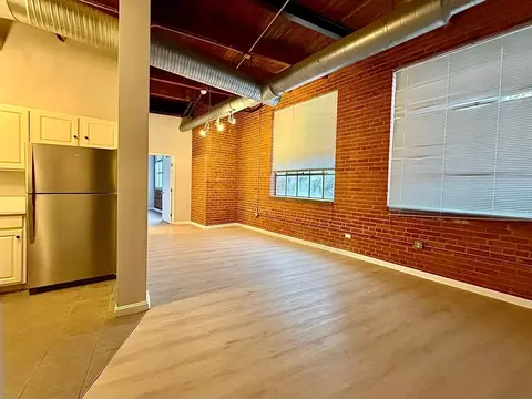 3307 Scranton Rd, Cleveland, OH 44109