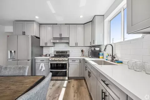1314 W 35th Pl, Los Angeles, CA 90007
