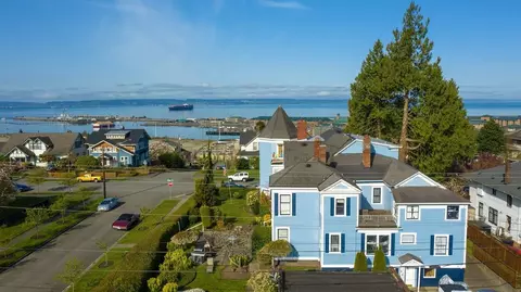 2129 Rucker Ave, Everett, WA 98201