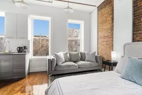 200 E 11th St, New York, NY 10003