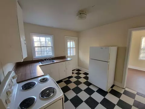 2807 Spring Garden St, Greensboro, NC 27403