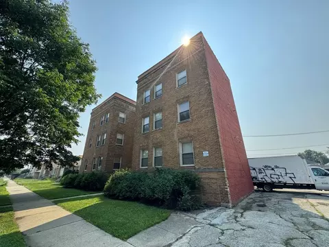 10212 S King Dr, Chicago, IL 60628