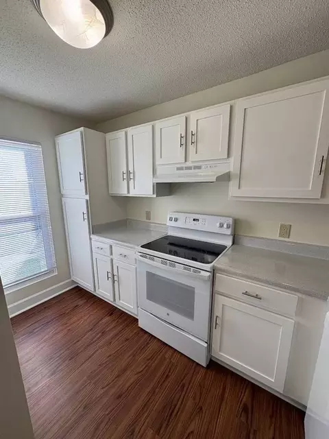 1000 Columbine Dr, Frederick, MD 21701