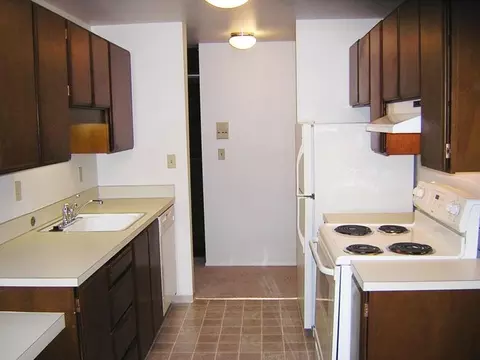 5745 NE 63rd St, Seattle, WA 98115